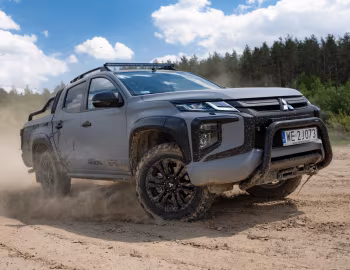 Mitsubishi L200 "Superstark" '2021