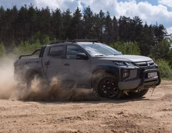Mitsubishi L200 "Superstark" '2021