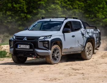 Mitsubishi L200 "Superstark" '2021