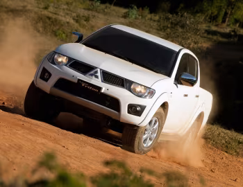 Mitsubishi L200 Triton '2011–13