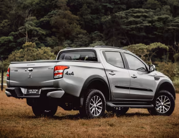 Mitsubishi L200 Triton HPE-S "Outdoor" [Latam] '2020–pr.