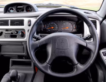 Торпедо Mitsubishi L200 Warrior Club Cab [UK-spec] '2005–06
