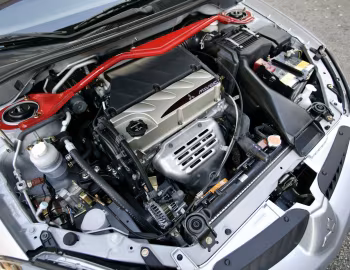 Under The Hood 2004 Mitsubishi Lancer Ralliart [North America] '2003–04