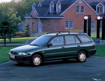 Mitsubishi Lancer Wagon '1992–2000