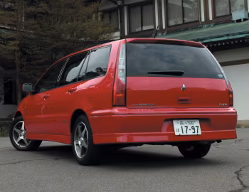 Mitsubishi Lancer Cedia Wagon [Japan] '11.2000–02.2003