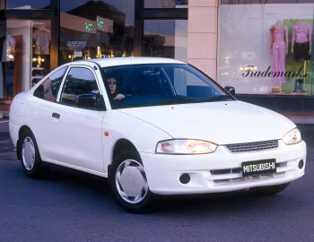 Mitsubishi Lancer GLi Coupe [Australia] (CE) '2001–03