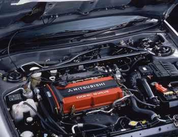 Sob o capô Mitsubishi Lancer GSR Evolution IV (CN9A) '08.1996–06.1997