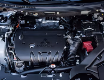 Под капотом 2016–17 Mitsubishi Lancer GT [North America] '2015–17