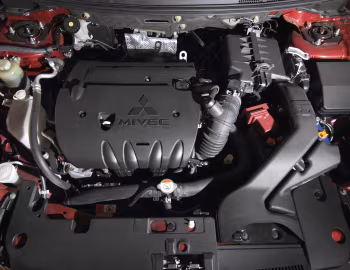 Sob o capô Mitsubishi Lancer GT [Malaysia] '2012–14