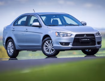 Mitsubishi Lancer HL [Latam] '2017–19