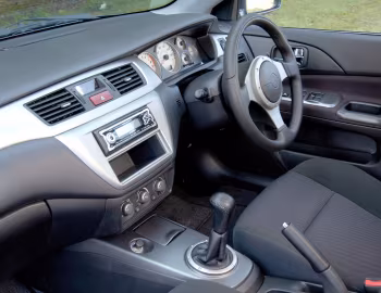 Торпедо Mitsubishi Lancer Sport [UK-spec] (CS0) '01.2005–07
