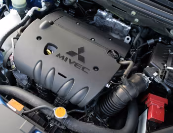 Під капотом Mitsubishi Lancer Sportback [UK-spec] '2008–11