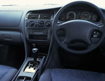 Торпедо Mitsubishi Magna AWD (TJ) '2002–03