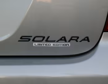 Mitsubishi Magna "Solara" (TL) '2004