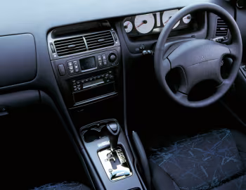 Интерьер Mitsubishi Magna Sports AWD (TJ) '2002–03