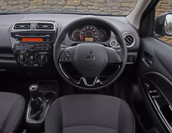 Торпедо Mitsubishi Mirage [UK-spec] '2016–19