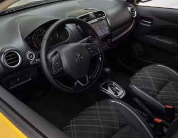 Интерьер 2021–22 Mitsubishi Mirage "Special Edition" [North America] '2020–22