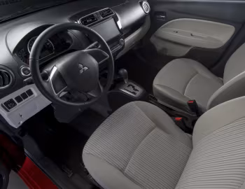 Интерьер Mitsubishi Mirage G4 '2014–16