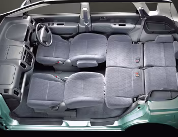 Интерьер Mitsubishi Mirage Dingo '02.2001–08.2002