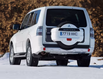 Mitsubishi Montero 5-door '2011–14