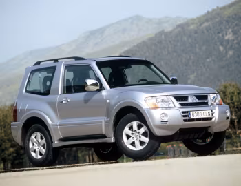 Mitsubishi Montero 3-door '2002–06