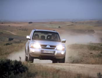 Mitsubishi Montero 3-door '2002–06