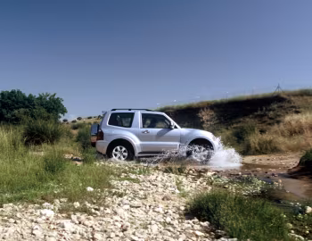 Mitsubishi Montero 3-door '2002–06