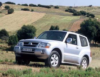 Mitsubishi Montero 3-door '2002–06