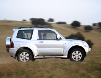 Mitsubishi Montero 3-door '2002–06