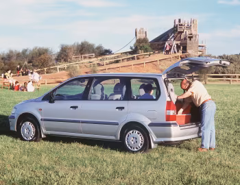 Mitsubishi Nimbus '1998–2001