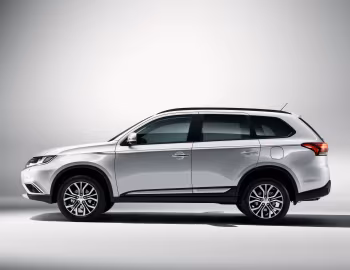 Mitsubishi Outlander [Worldwide] '2015–18