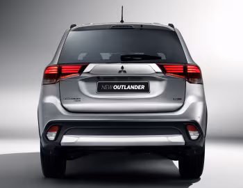 Mitsubishi Outlander [Worldwide] '2015–18