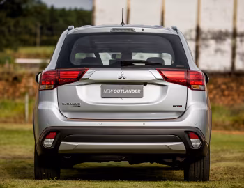 Mitsubishi Outlander [Latam] '2015–18