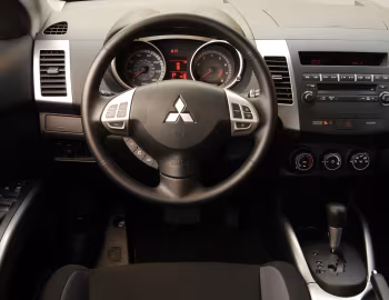 Торпедо 2007–09 Mitsubishi Outlander [North America] '2006–09