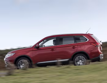 Mitsubishi Outlander [UK-spec] '2015–18