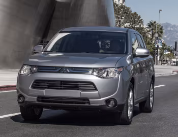 2014 Mitsubishi Outlander [North America] '2013–14