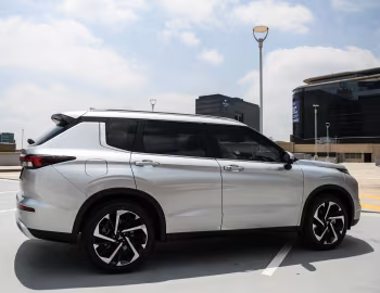 Mitsubishi Outlander [South Africa] '2023–25
