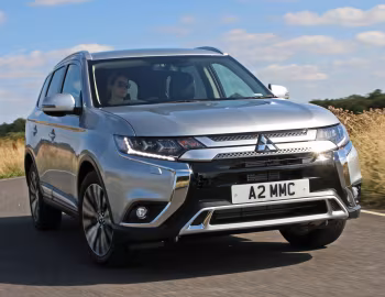 Mitsubishi Outlander [UK-spec] '2018–21