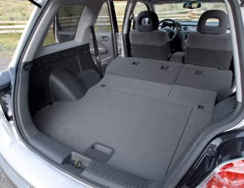 Boot 2003–04 Mitsubishi Outlander [North America] '2002–04