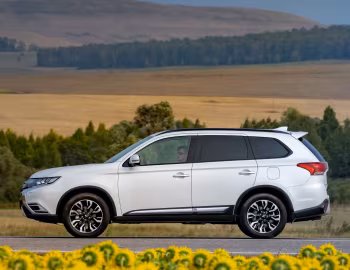 Mitsubishi Outlander [CIS] '2021–22