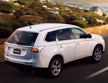 Mitsubishi Outlander [Japan] '10.2012–14
