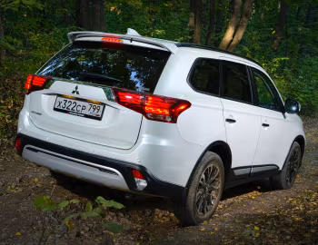 Mitsubishi Outlander [CIS] '2021–22