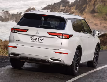 Mitsubishi Outlander Exceed [Australia] '2021–25