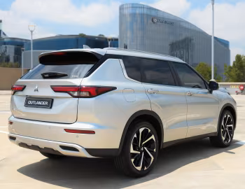 Mitsubishi Outlander [South Africa] '2023–25