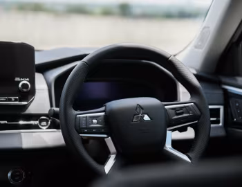 Painel frontal Mitsubishi Outlander [South Africa] '2023–25