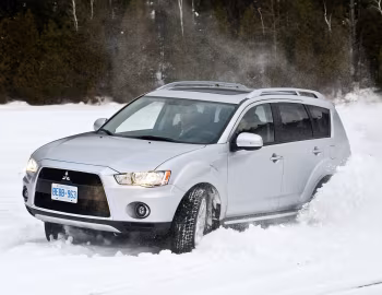 2010–13 Mitsubishi Outlander [North America] '2009–13
