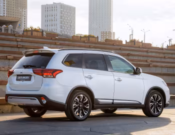 Mitsubishi Outlander [CIS] '2021–22