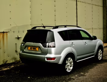 Mitsubishi Outlander GX4 [UK-spec] '10.2010–02.2013