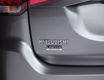 2018 Mitsubishi Outlander "Limited Edition" [North America] '2018