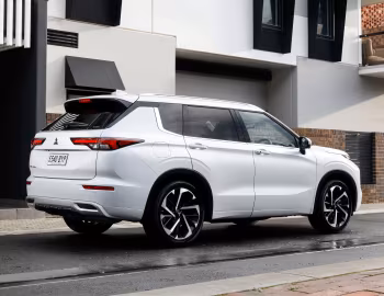 Mitsubishi Outlander Exceed [Australia] '2021–25